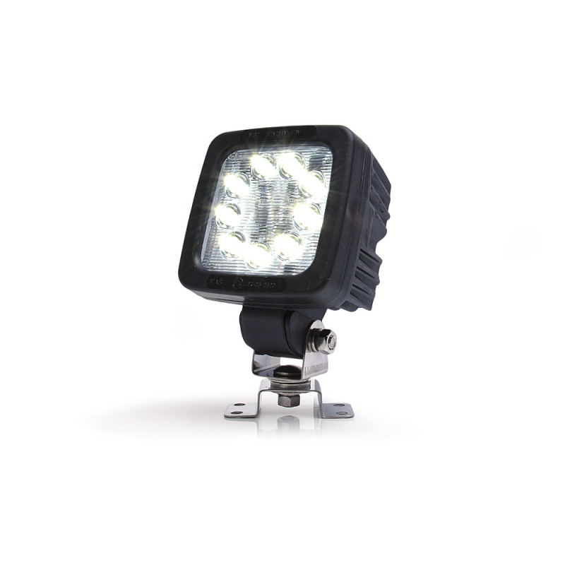 LED Arbeitsscheinwerfer (mit einem Deutsch Stecker) Universal W143 12V-24V, LKW-Teile24 - LKW Ersatzteile beim Experten bestellen